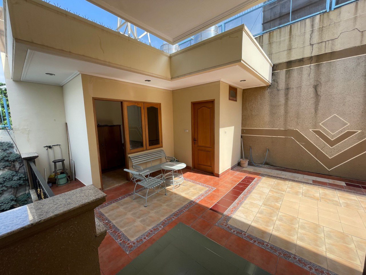 Dijual Rumah Premium Lokasi Strategis Manyar Jaya Surabaya Timur - Thumbnail 5
