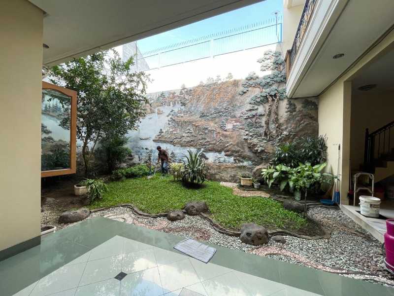 Dijual Rumah Premium Lokasi Strategis Manyar Jaya Surabaya Timur - Thumbnail 6