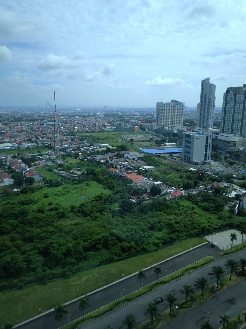 Disewakan Apartement Tanglin Full Furnished View Pool dan City di Surabaya Barat - Thumbnail 8
