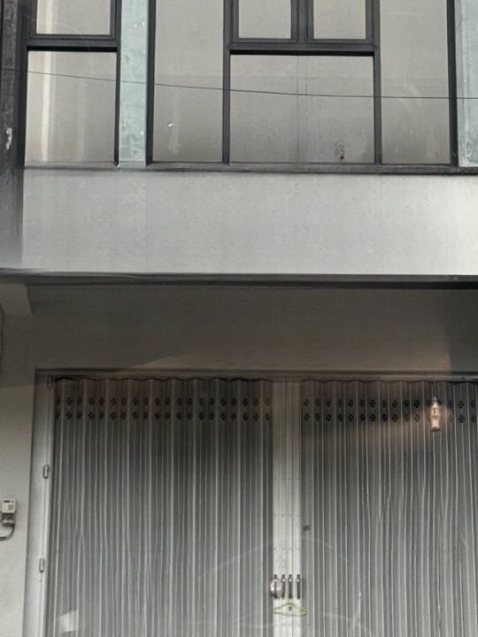 Dijual Ruko Strategis di Jalan Raya Wiyung Surabaya Barat - Image 1