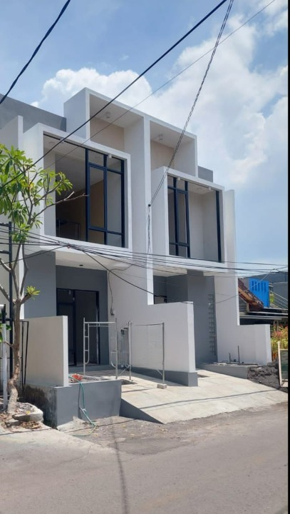 Dijual Rumah Baru Murah Strategis 2 Lantai 1 M an Semampir Surabaya Utara - Image 1