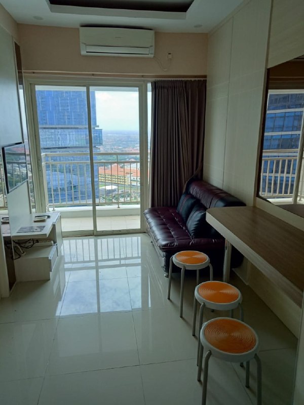 Disewakan Apartement Tanglin Full Furnished View Pool dan City di Surabaya Barat - Thumbnail 2