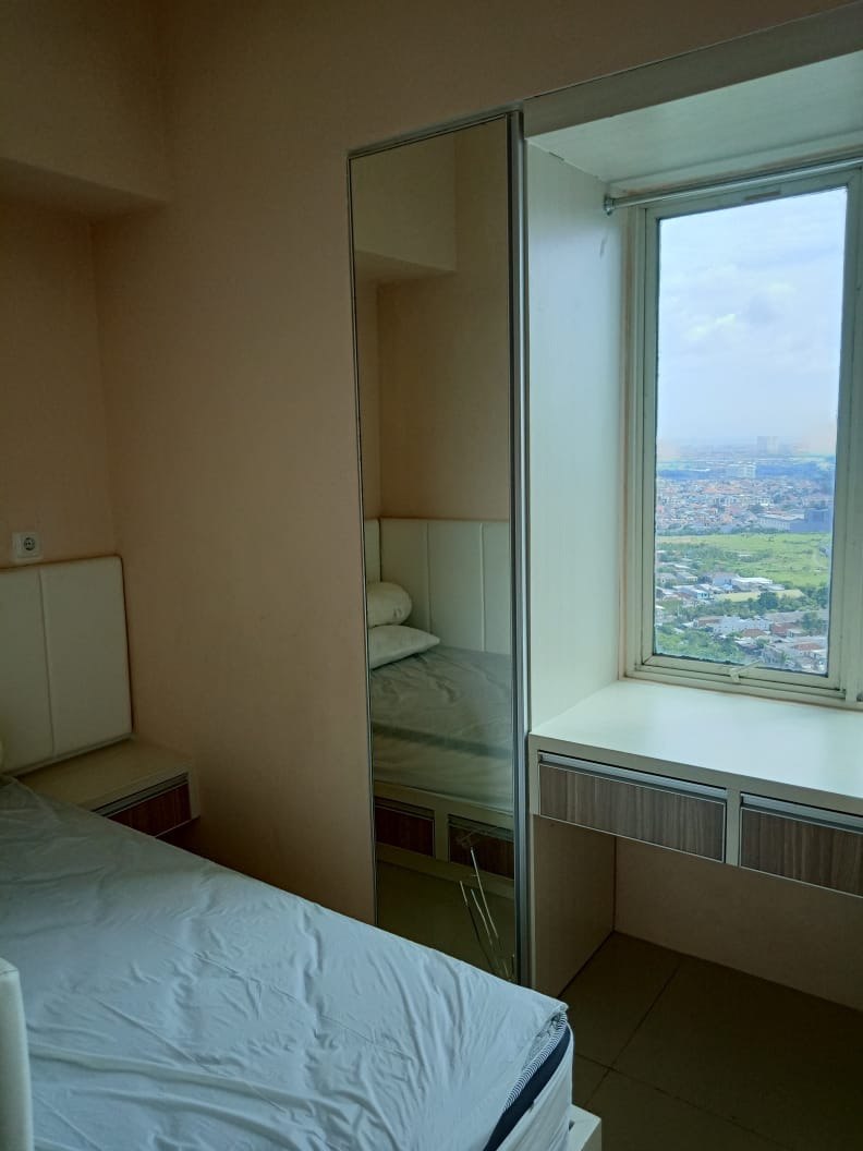 Disewakan Apartement Tanglin Full Furnished View Pool dan City di Surabaya Barat - Thumbnail 3