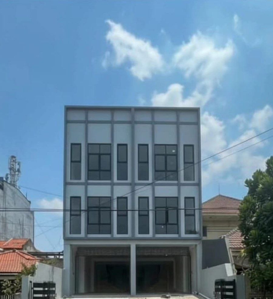 Disewakan Ruko 3 Lantai Baru Jalan Pucang Anom Lokasi Strategis Surabaya Timur - Image 1