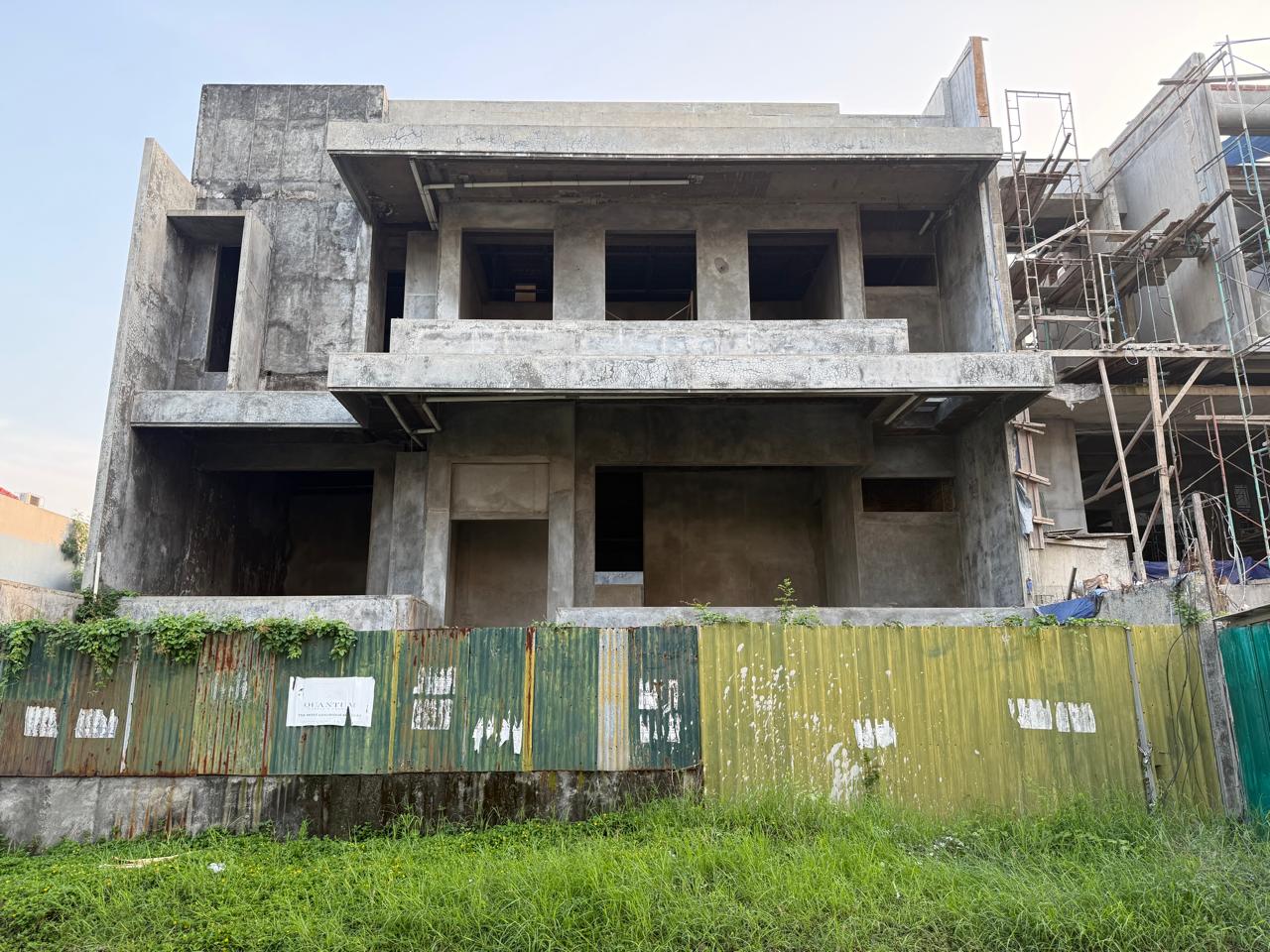 Dijual Rumah Megah Vila Bukit Regency Pakuwon Indah Surabaya Barat - Image 1