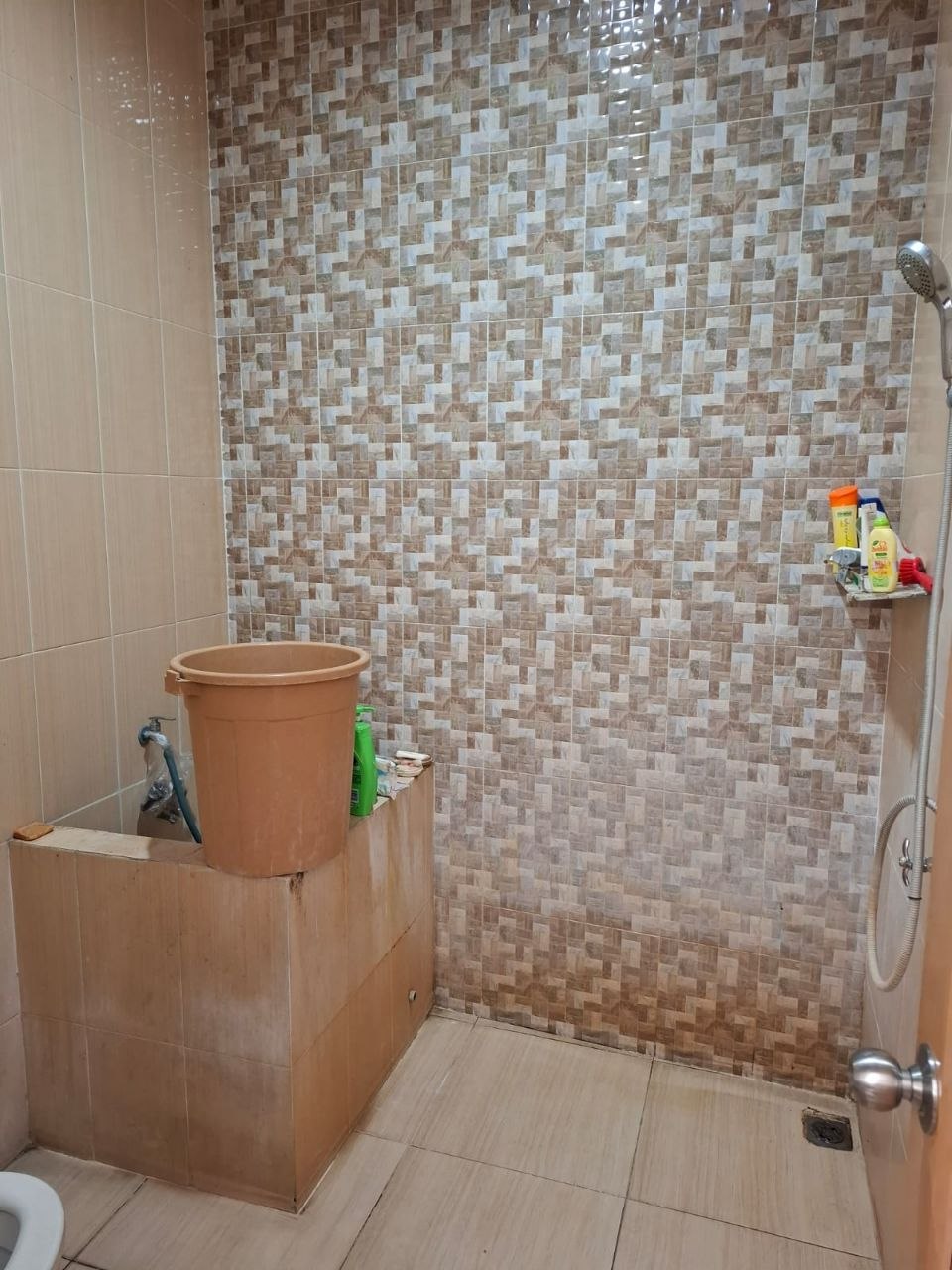 Dijual Rumah 1 Lantai Semi Furnished Manyar Tirtomoyo Lokasi Strategis Surabaya Timur - Thumbnail 4