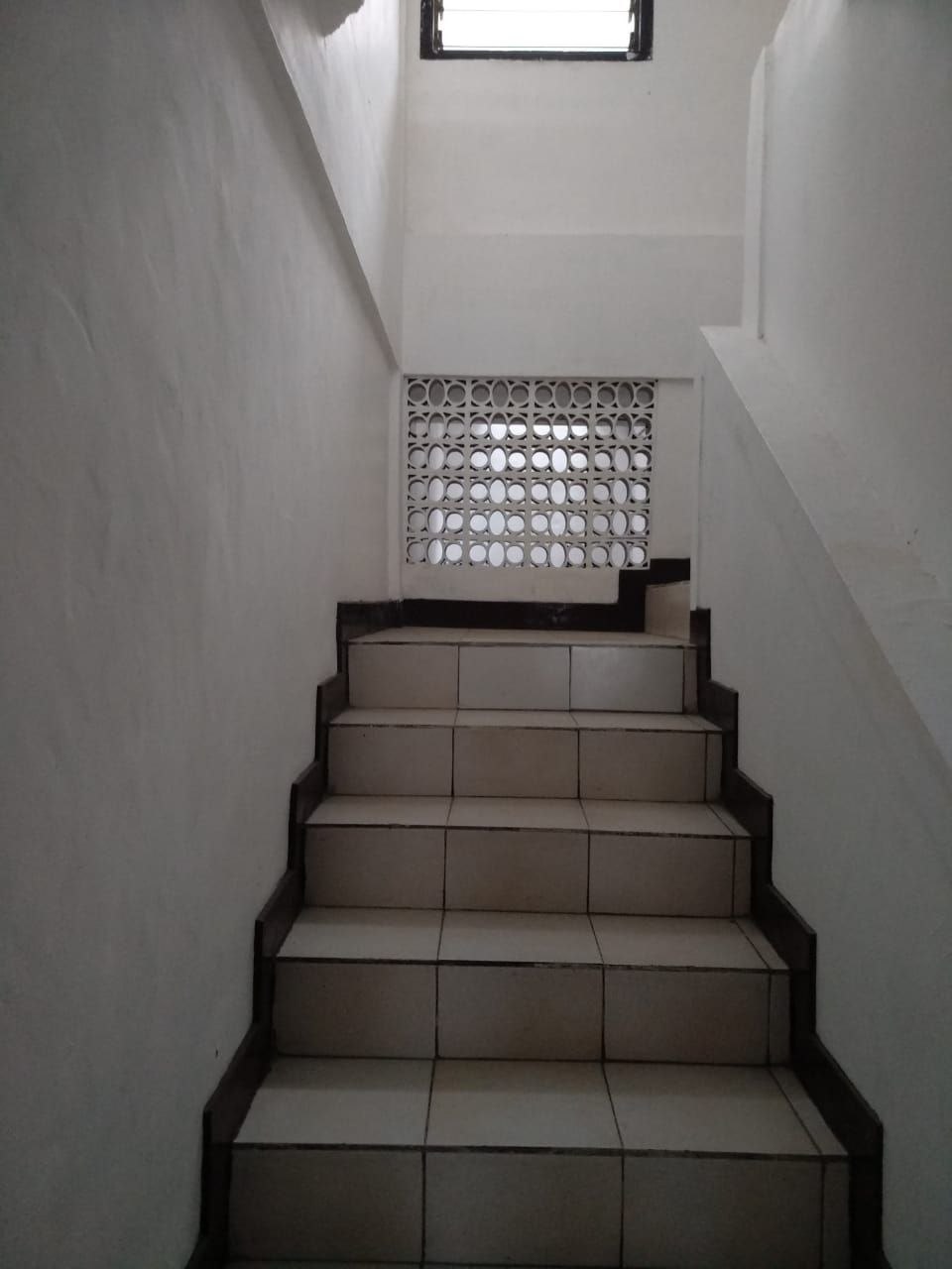 Dijual / Disewakan Ruko 2 Lantai Ngagel Jaya Indah Lokasi Strategis Surabaya Timur - Thumbnail 4