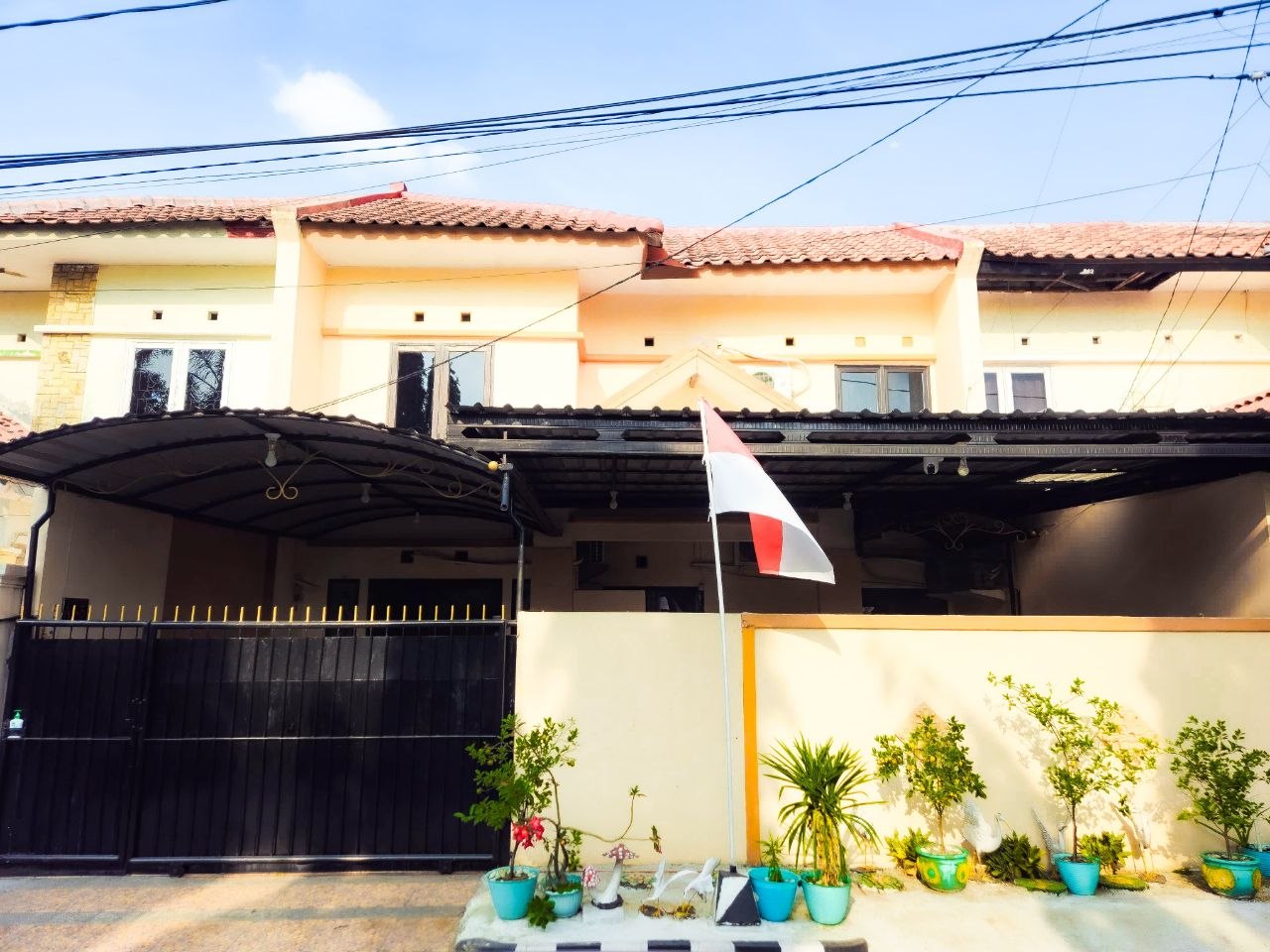 Dijual Rumah 2 Lantai Siap Huni Babatan Pilang Surabaya Barat - Image 1