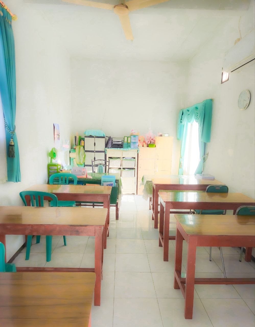 Dijual Rumah 2 Lantai Siap Huni Babatan Pilang Surabaya Barat - Thumbnail 2