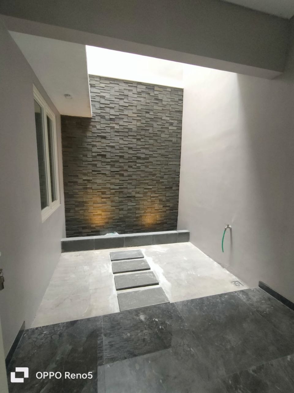 Dijual Rumah Baru 2 Lantai Modern Siap Huni Manyar Tirtoyoso Surabaya Timur - Thumbnail 7