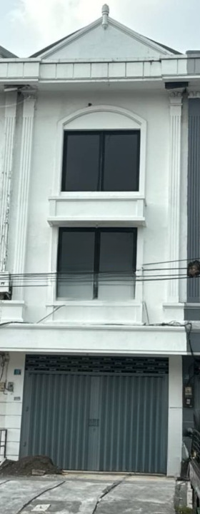 Disewa Ruko Strategis Murah 3 Lantai Kupang Baru Surabaya Barat - Image 1