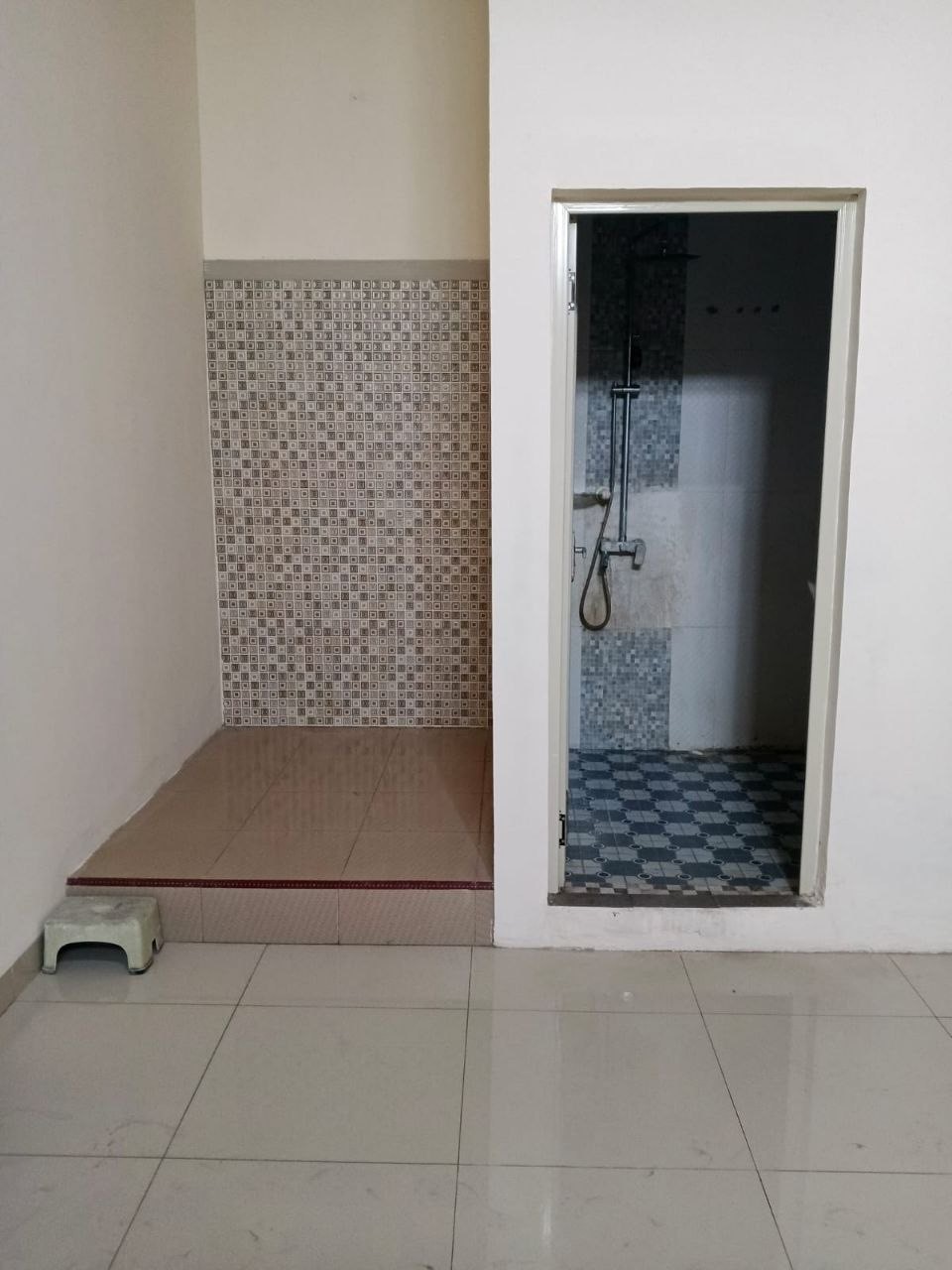 Dijual Rumah Siap Huni di Jalan Karah Tama Asri Surabaya Selatan - Thumbnail 4