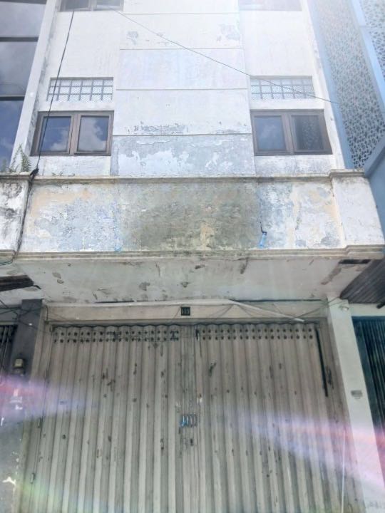 Dijual Ruko Strategis di Jalan Ngagel Jaya Utara Surabaya Timur - Image 1