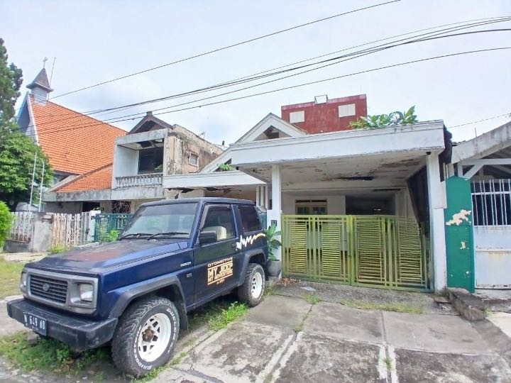 Dijual Rumah Strategis di Jalan Pucang Anom Timur Surabaya Timur - Image 1