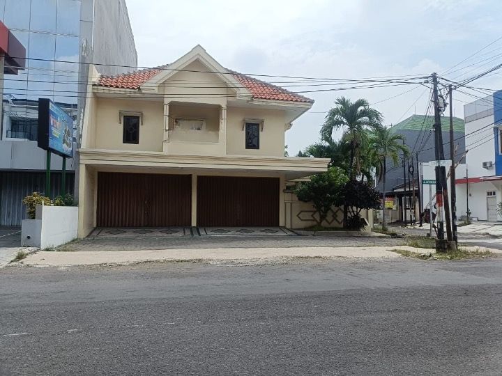 Dijual/Disewakan Rumah Hook Luas Siap Huni di Jalan Gayungsari Surabaya Selatan - Image 1