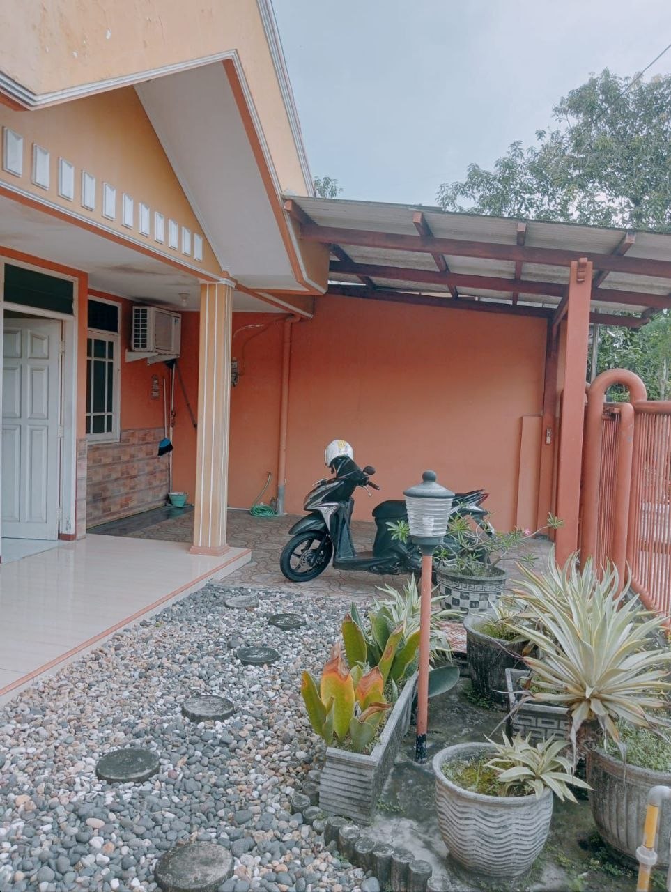 Dijual Rumah Siap Huni Furnished di Jalan Rungkut Mejoyo Selatan Surabaya Timur - Thumbnail 3