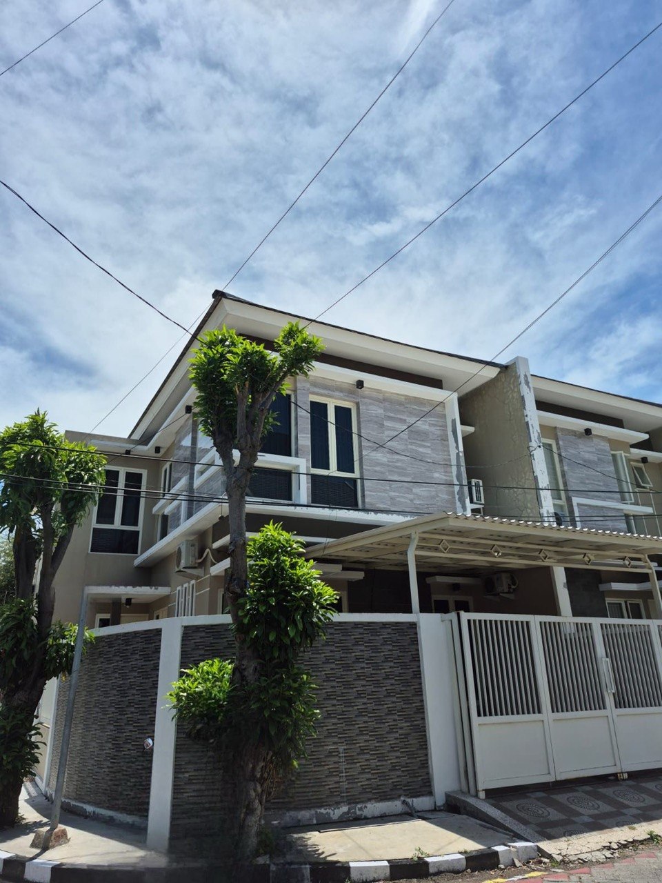 Dijual Rumah Hook Siap Huni di Kawasan Perumahan Bhaskara Selatan Mulyosari Surabaya Timur - Image 1