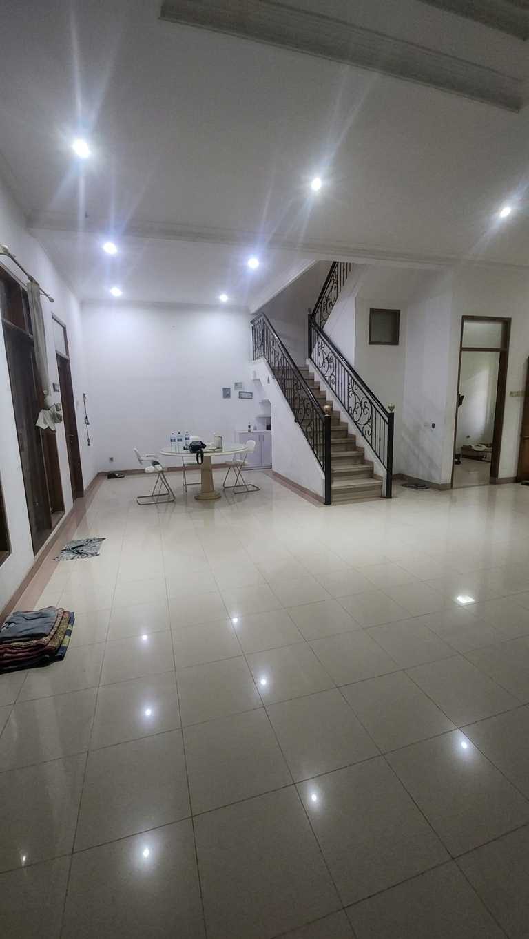 Disewakan Rumah Nyaman di Villa Permata Mutiara Pakuwon City Surabaya Timur - Image 1