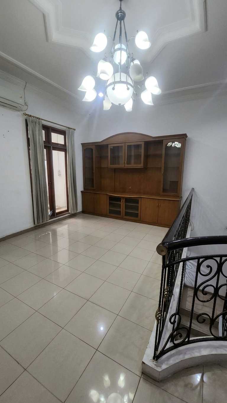 Disewakan Rumah Nyaman di Villa Permata Mutiara Pakuwon City Surabaya Timur - Thumbnail 6