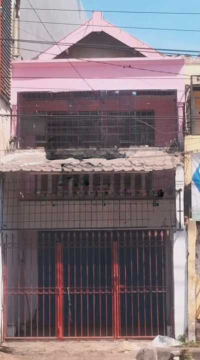 Disewakan Ruko Strategis 2 Lantai Cocok Untuk Usaha di Jalan Raya Kalibutuh Surabaya Pusat - Image 1