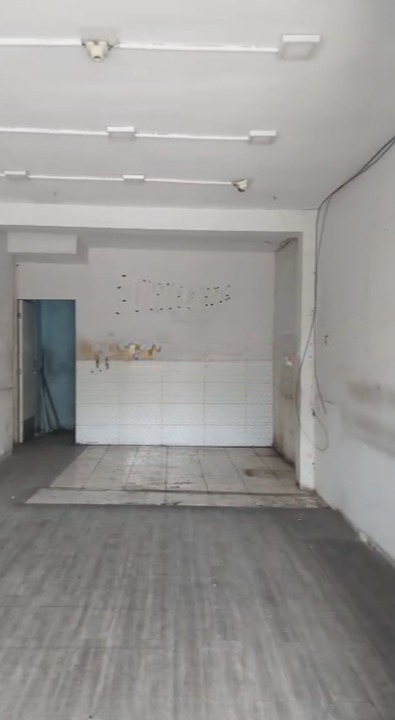 Disewakan Ruko Strategis 2 Lantai Cocok Untuk Usaha di Jalan Raya Kalibutuh Surabaya Pusat - Thumbnail 5