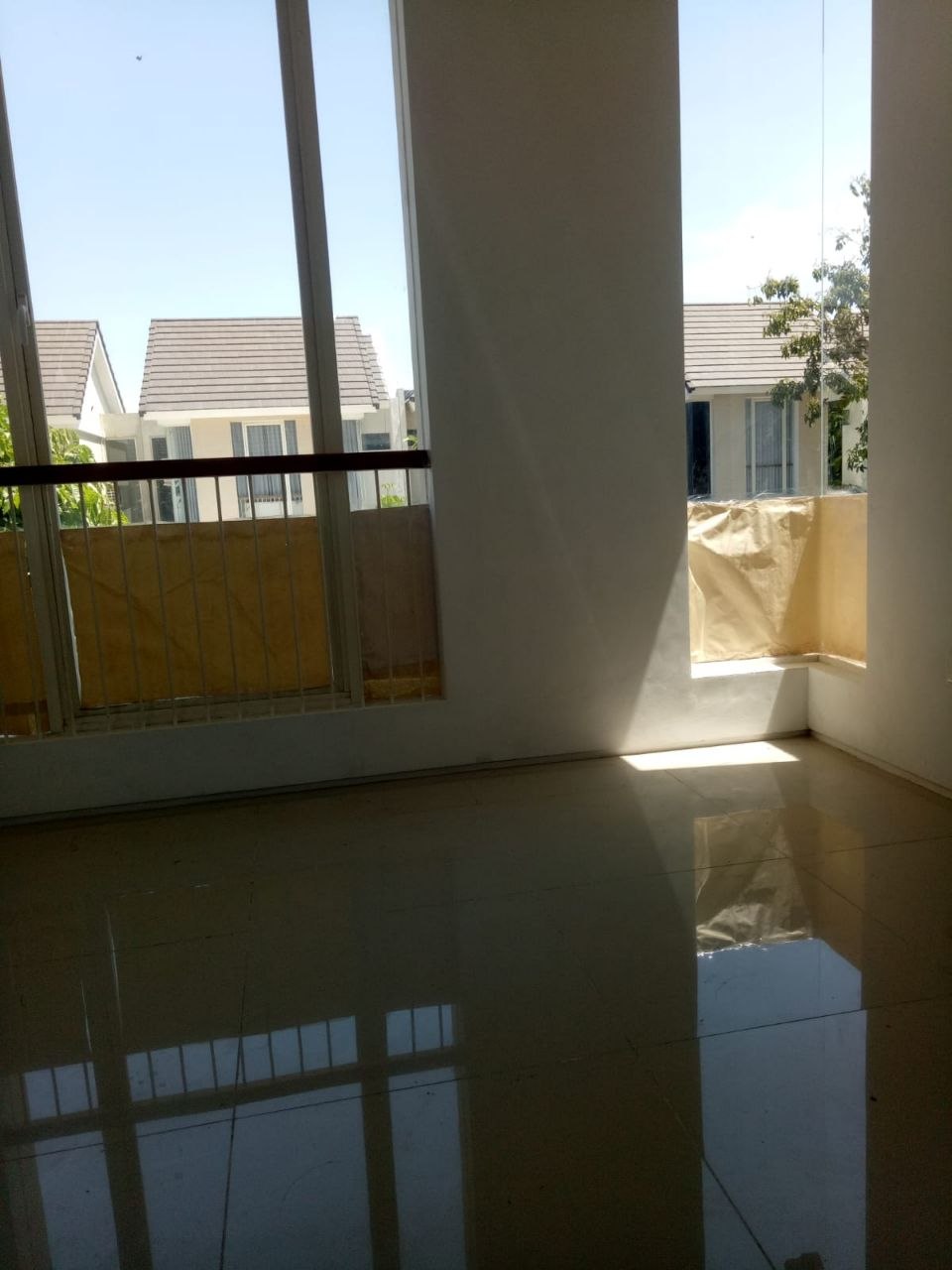 Dijual Rumah Minimalis Siap Huni di Citraland Northwest Park Surabaya Barat - Thumbnail 5