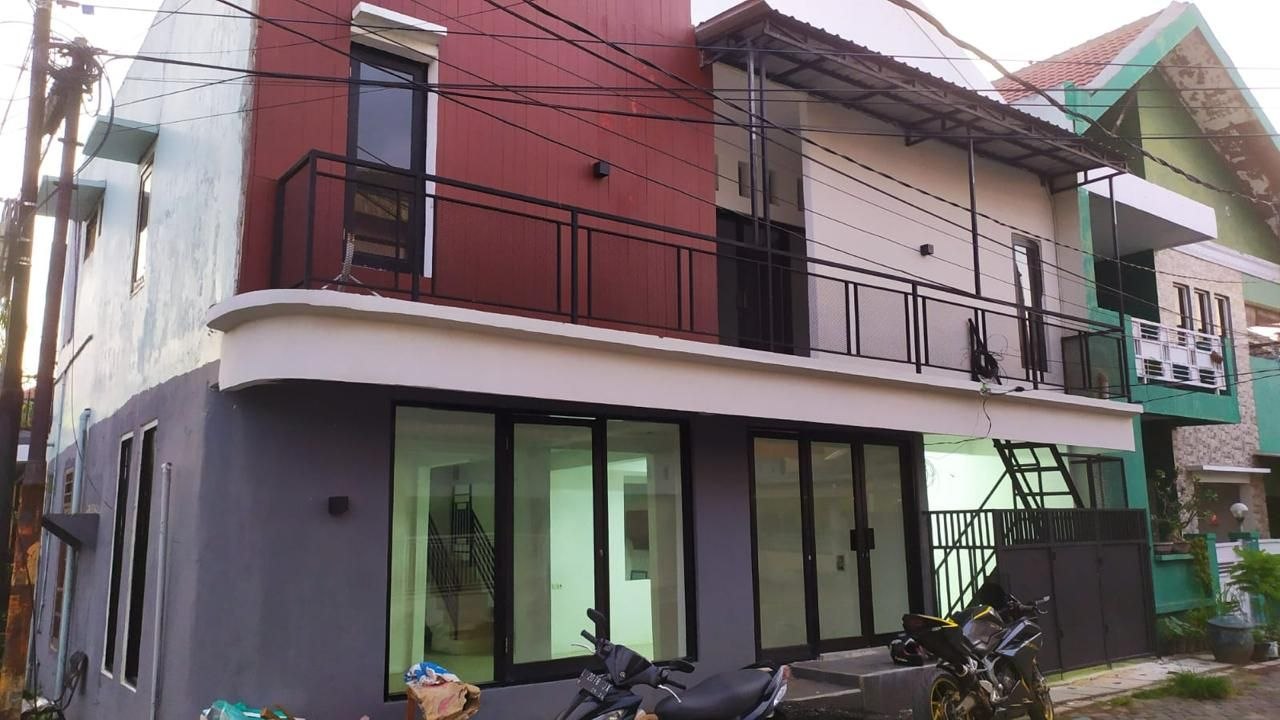 Dijual Rumah Siap Huni di Jalan Medayu Utara Rungkut Surabaya Timur - Image 1