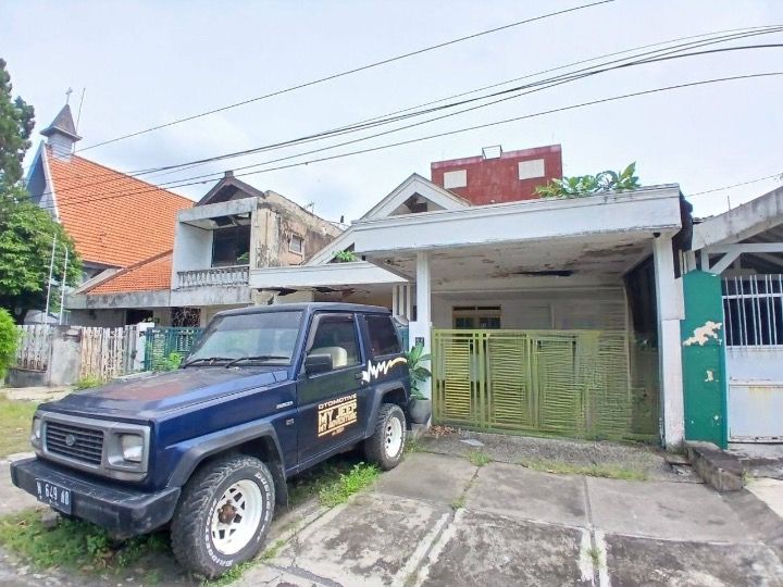 Dijual Rumah Strategis di Jalan Pucang Anom Timur Surabaya Timur - Image 1