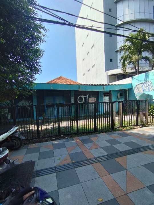Dijual Rumah Strategis Cocok Untuk Usaha di Perak Timur Surabaya Utara - Image 1