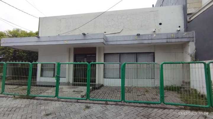 Dijual/Disewakan Ruko Lokasi Strategis di Barata Jaya Surabaya Timur - Image 1