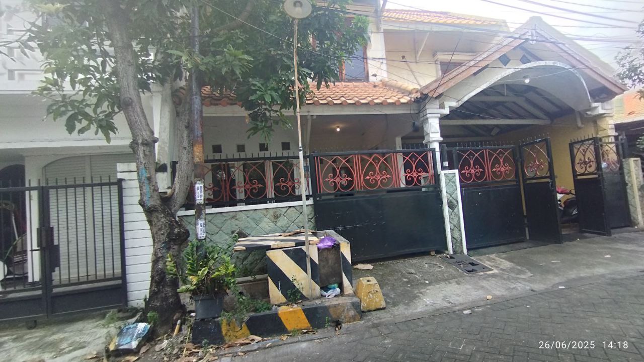 Dijual/Disewakan Rumah Lokasi Strategis di Bratang Binangun Surabaya Timur - Image 1