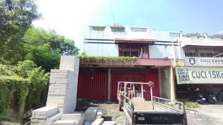 Dijual/Disewakan Ruko Siap Huni di Putro Agung Wetan Surabaya Utara - Image 1