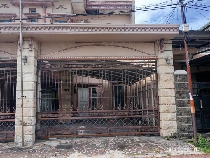 Dijual Rumah Mewah dan Luas Cocok untuk Hunian atau Guesthouse di Sutorejo Barat Surabaya Timur - Image 1