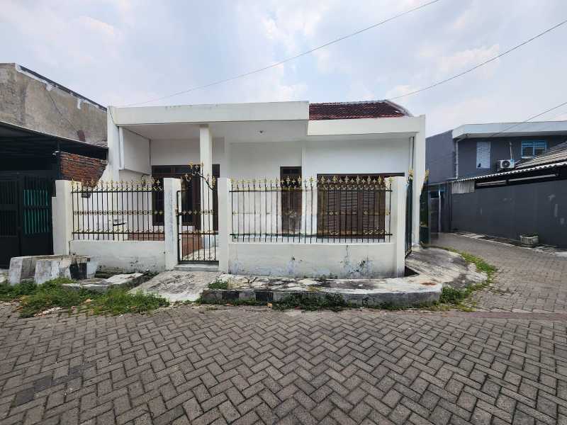Disewakan Rumah Ideal di Darmo Indah Selatan Surabaya Barat - Image 1