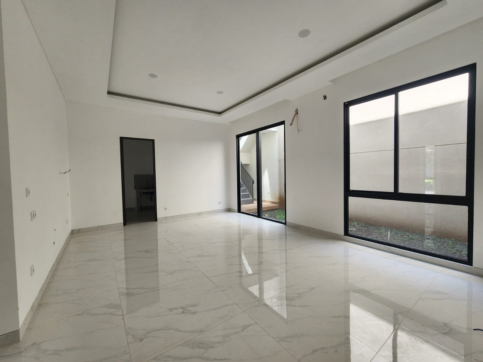Dijual Rumah Baru Minimalis di Woodland Citraland Surabaya Barat - Thumbnail 4