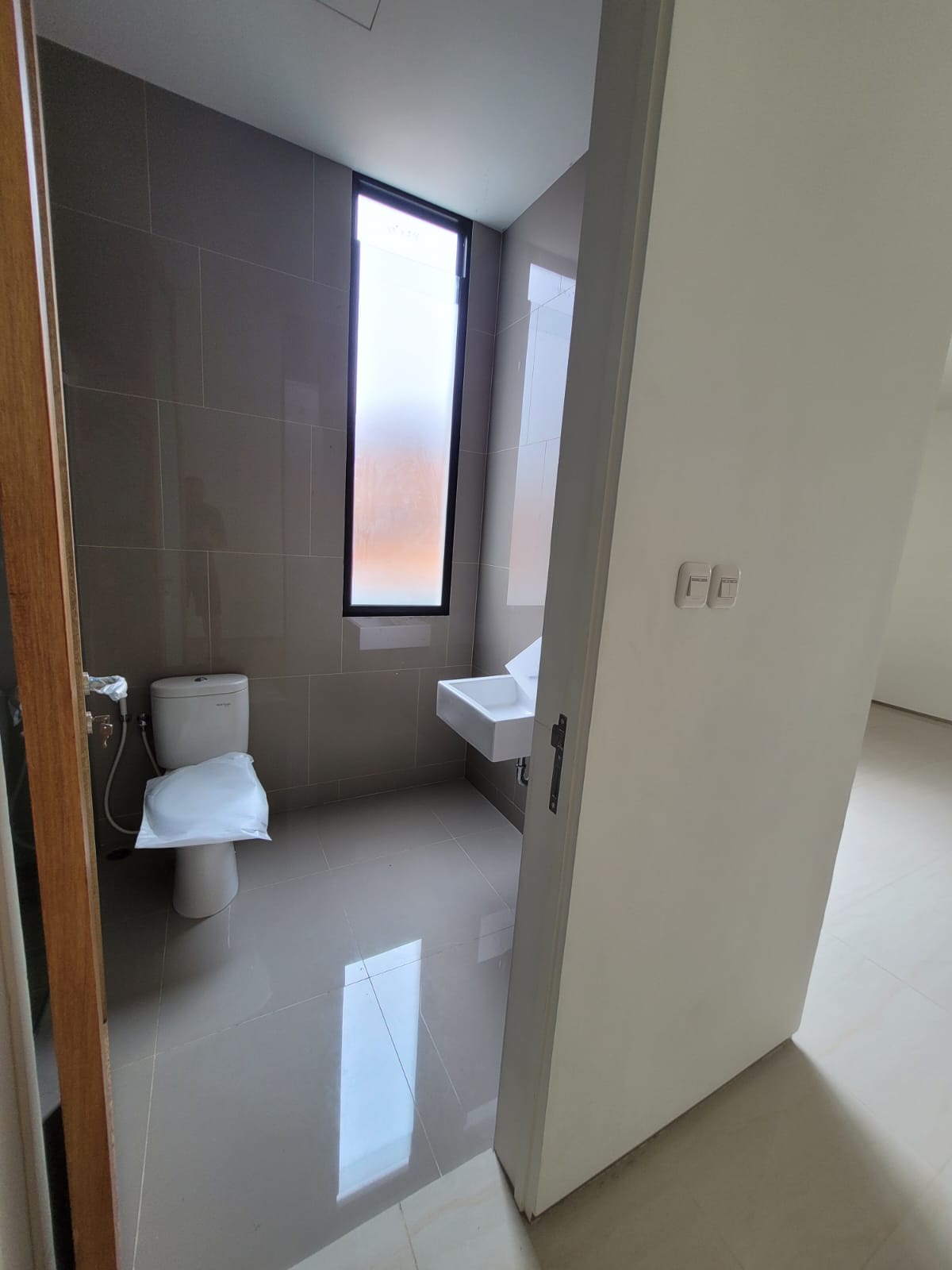 Dijual Rumah Baru Gress Lokasi Strategis Bendul Merisi Surabaya Selatan - Thumbnail 4