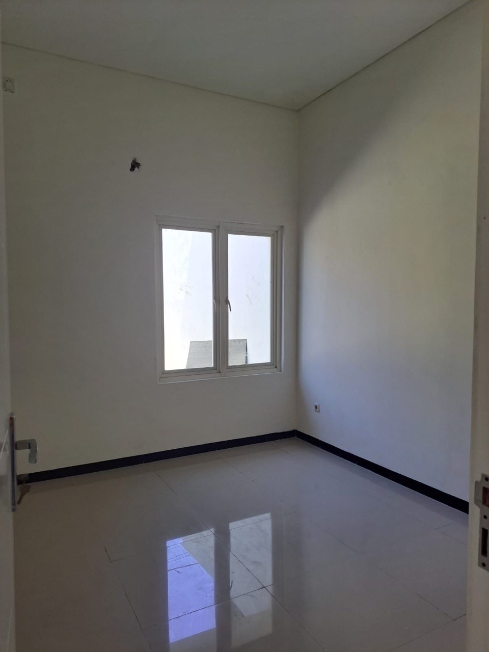 Dijual Rumah Baru Gress 2 Lantai Minimalis Siap Huni di Wilayah Mulyosari Surabaya Timur - Thumbnail 6