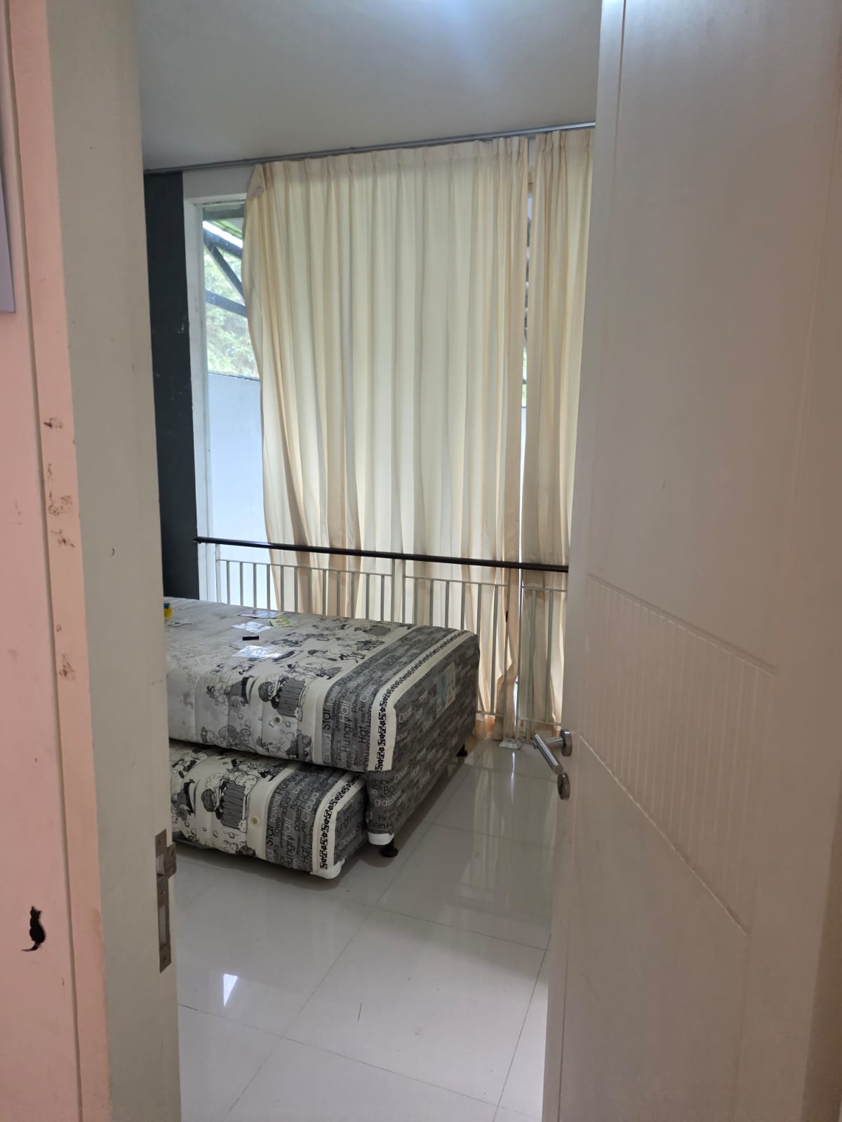 Dijual/Disewakan Rumah Minimalis di Long Beach Pakuwon City Surabaya Timur (bbaa) - Thumbnail 5