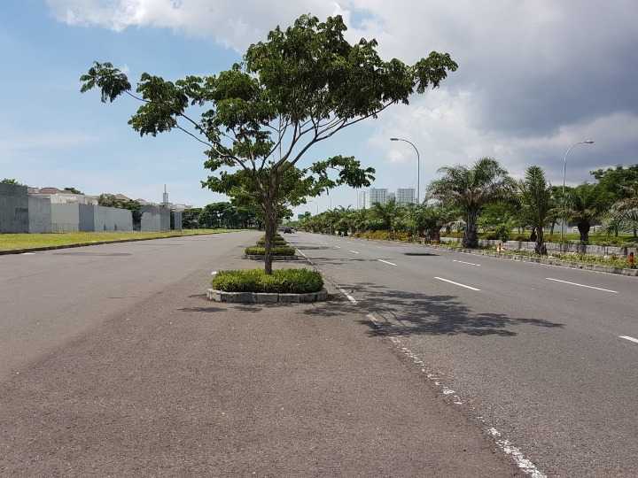 Disewakan 2 Tanah Kavling Luas Area Komersial di Wilayah Longbeach Boulevard Pakuwon City Surabaya Timur - Image 1