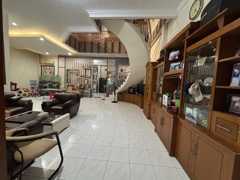Dijual Rumah 2,5 Lantai Siap Huni di Jl. Tanjung Sari Baru Darmo Satelit Surabaya Barat - Thumbnail 4