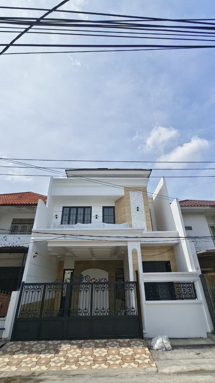 Dijual Rumah Baru Mewah 2 Lantai Siap Huni di Wilayah Babatan Pantai Surabaya Timur - Image 1