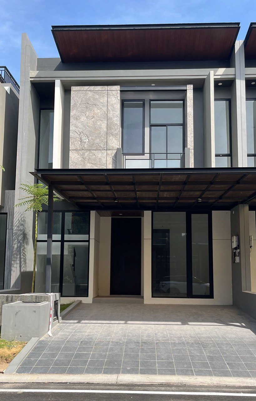Dijual/Disewakan Rumah Modern Minimalis Siap Huni di District Nine Citraland Surabaya Barat - Image 1