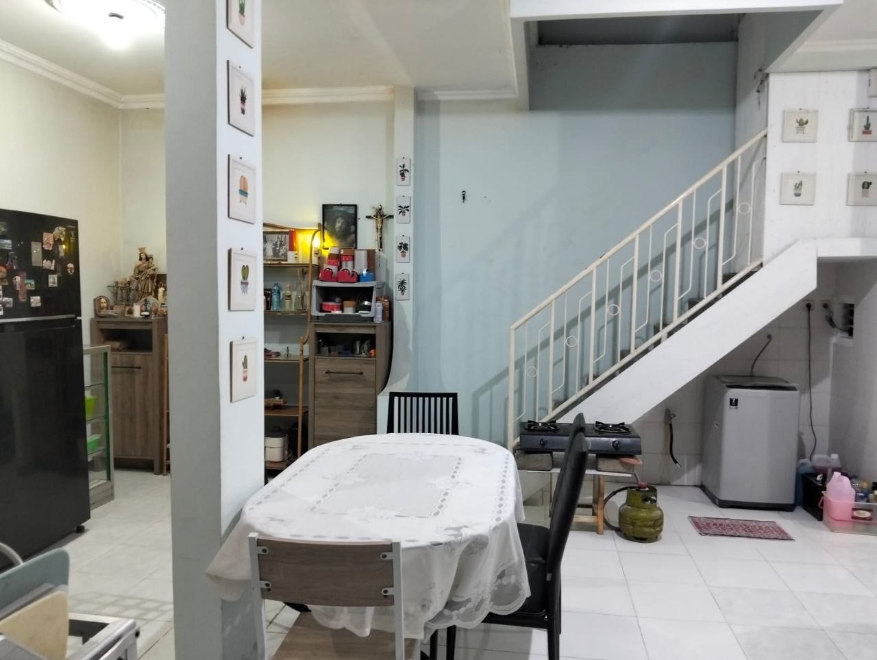 Dijual Rumah Hook Strategis di Jalan Wisma Permai Surabaya Timur - Thumbnail 4