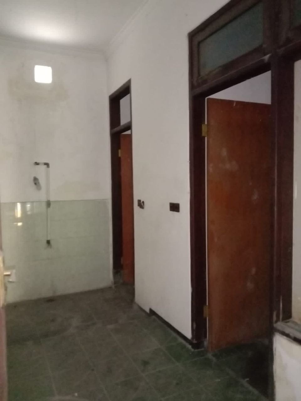 Disewakan Ruko Siap Huni di Jalan Ngagel Jaya Utara Surabaya Timur - Thumbnail 2