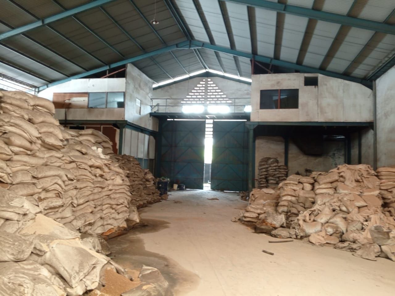 Dijual Gudang Luas Strategis di Margomulyo Surimulia Surabaya Barat - Thumbnail 2