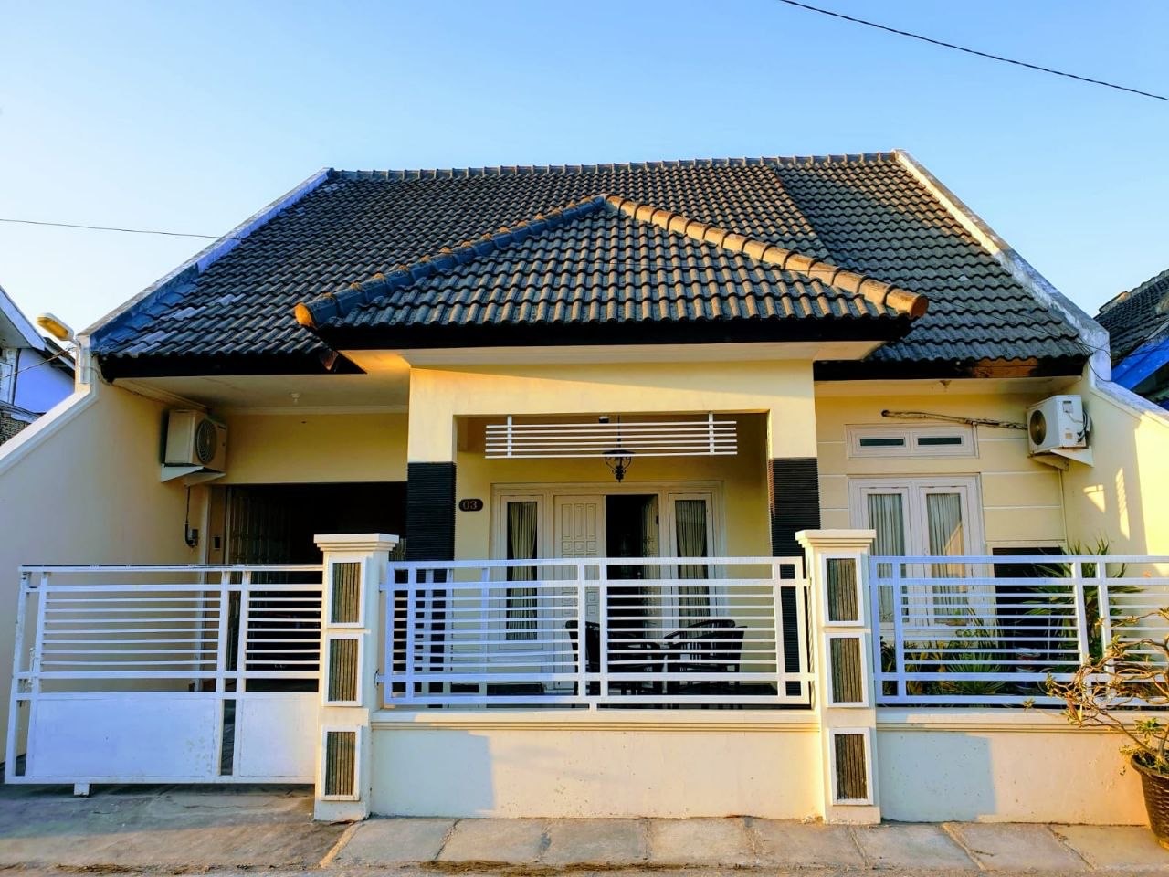 Dijual Rumah Furnished Strategis di Perumahan Bumi Sumekar Asri Madura - Image 1