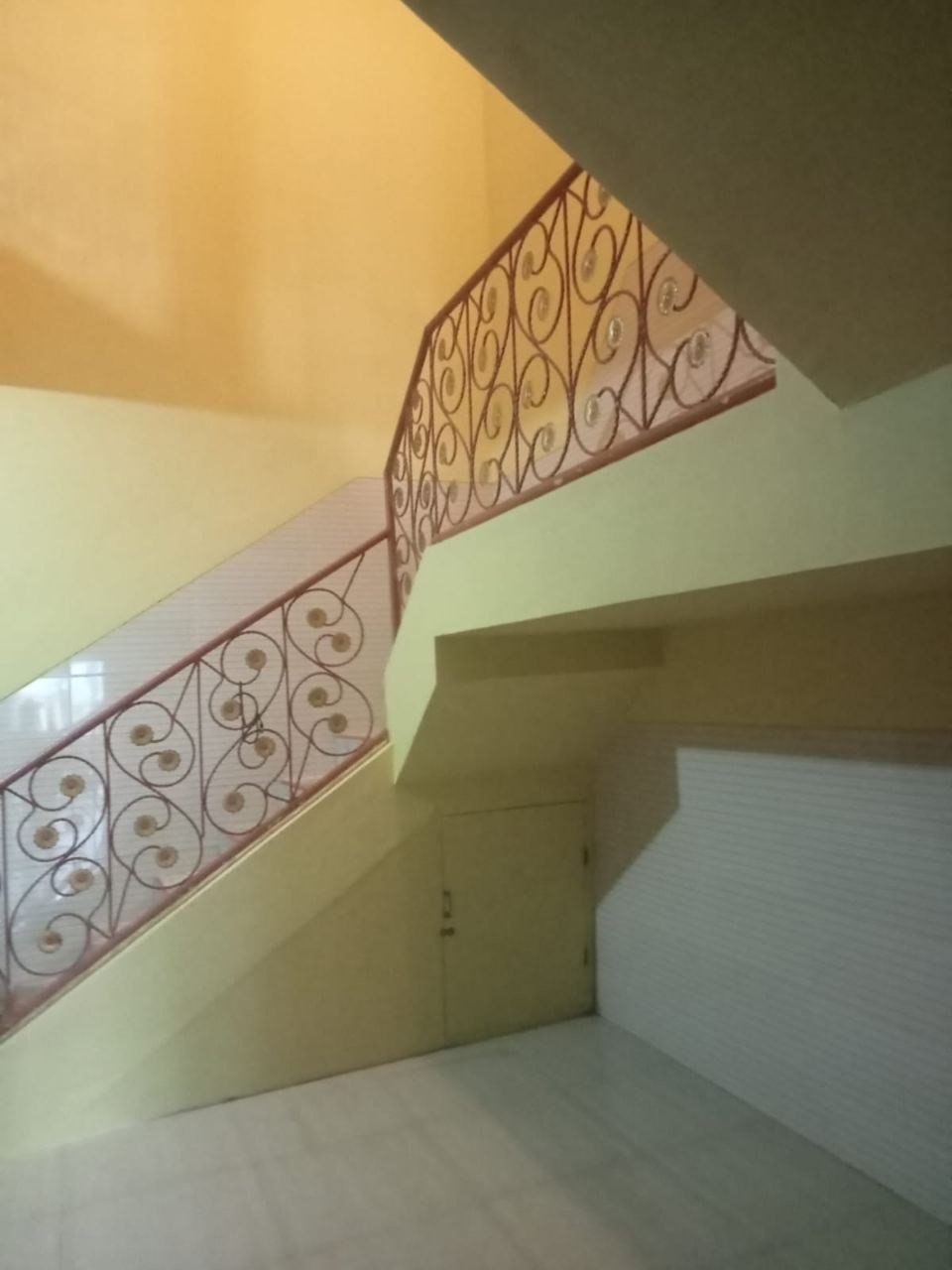 Dijual Rumah Megah Siap Huni di Jalan Medayu Utara Surabaya Timur - Thumbnail 6