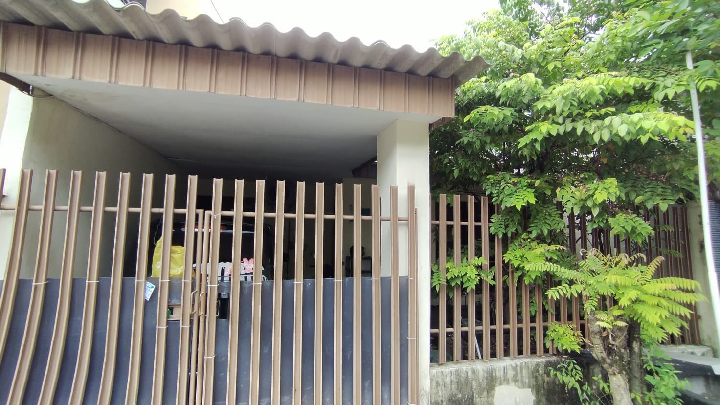 Dijual Rumah Strategis di Kutisari Indah Surabaya Selatan - Image 1