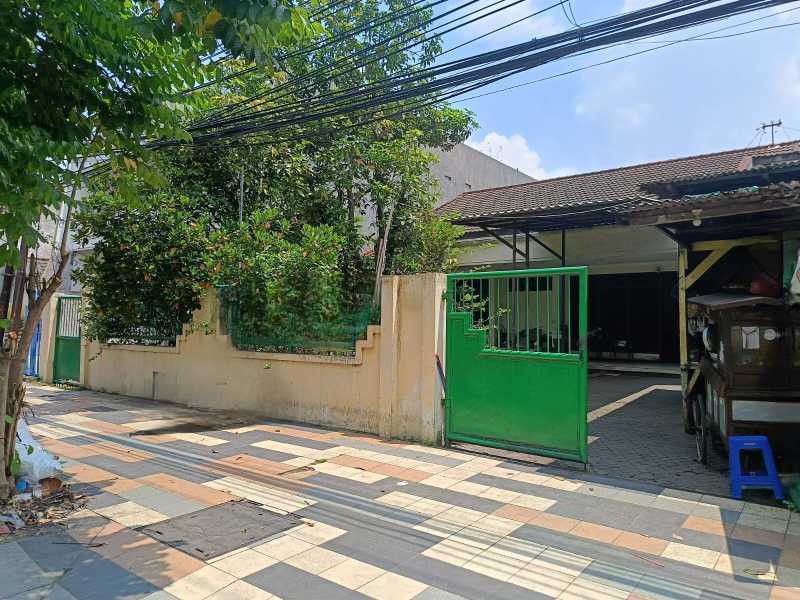 Dijual Rumah Kos Strategis Raya Tenggilis Jalan Utama di Surabaya Selatan - Image 1