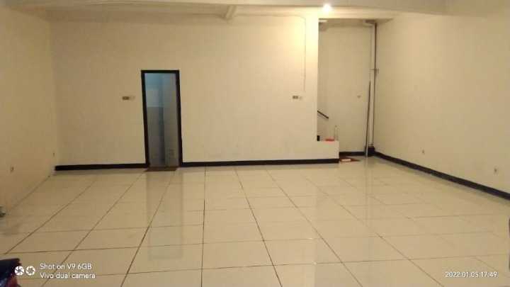 Dijual/Disewakan Ruko 2 Lantai Strategis Cocok Untuk Usaha di Jalan Raya Kertajaya Surabaya Timur - Image 1